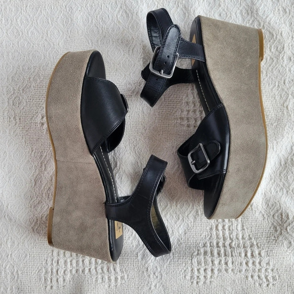 Dolce Vita Strapped Slip On Suede High Platform Sandal - Picture 1 of 9